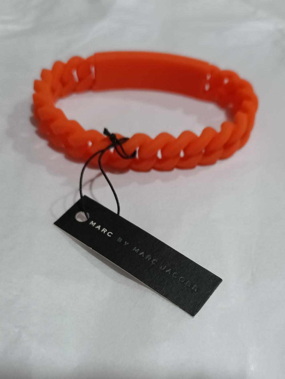 MARC BY MARC JACOBS ORANGE SILICONE LINKS BRACELET